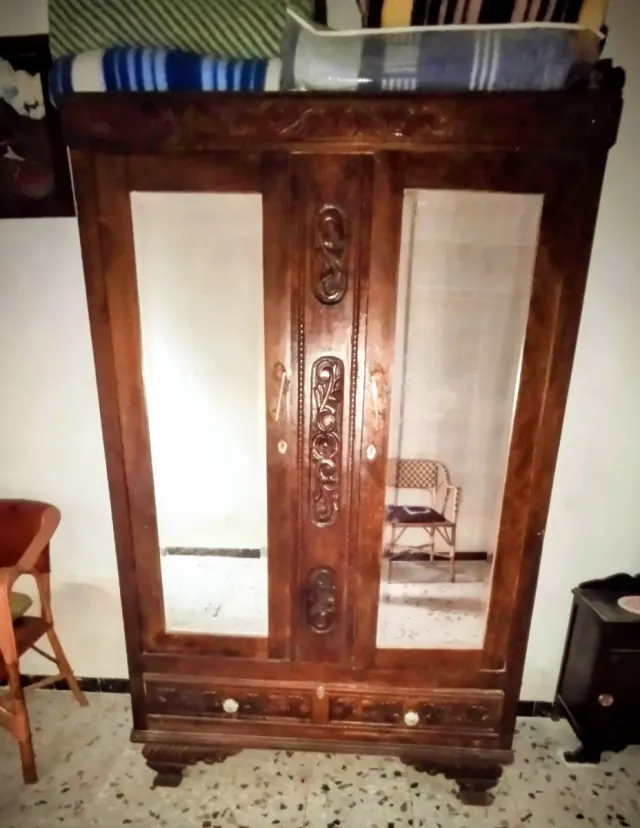 Armario ropero antiguo madera y cristal