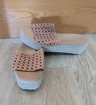 Sandalias cuña mujer