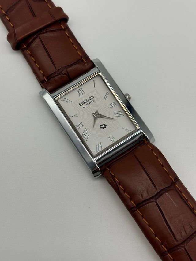 Reloj Seiko Tank Vintage Cuarzo Elegante