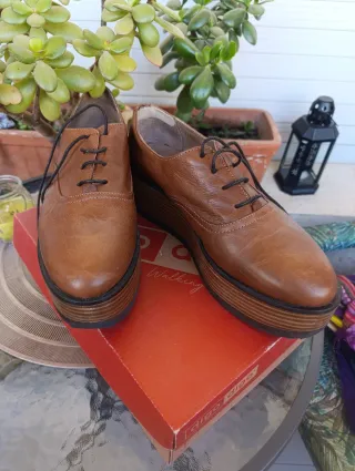 Zapatos de piel con plataforma