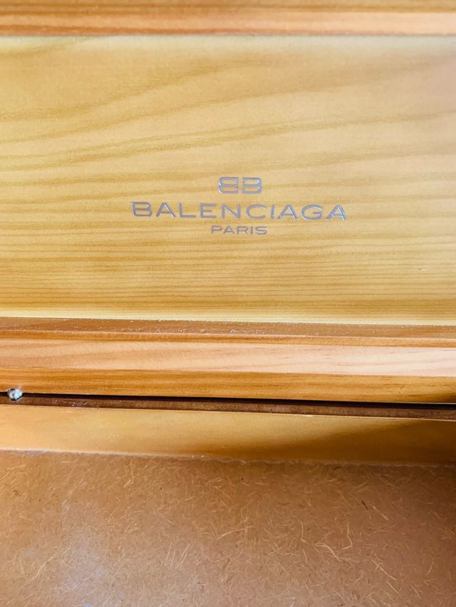 Caja Balenciaga Madera y Piel