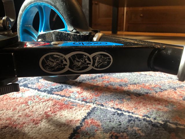 Patinete grande azul