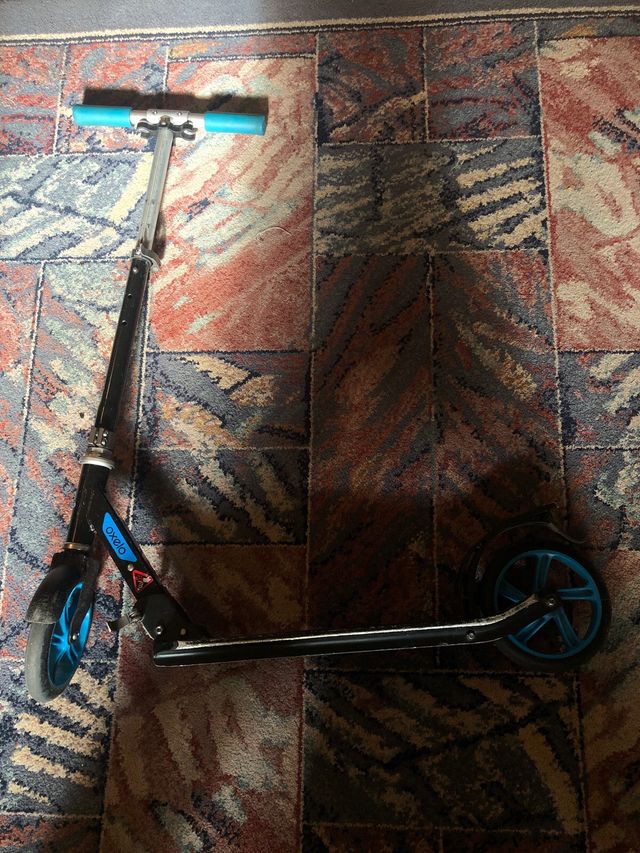 Patinete grande azul