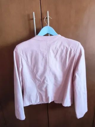 Chaqueta mujer polipiel color rosa empolvado