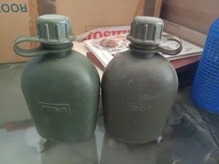 2 Cantimploras Militares Verdes,precio individual
