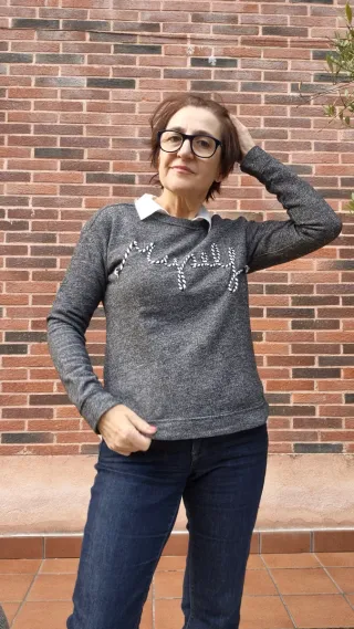 Sudadera Bershka Myself jaspeada gris