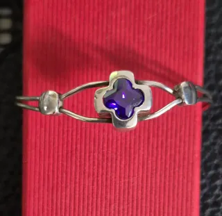 Pulsera Plata Abierta con Piedra Morada