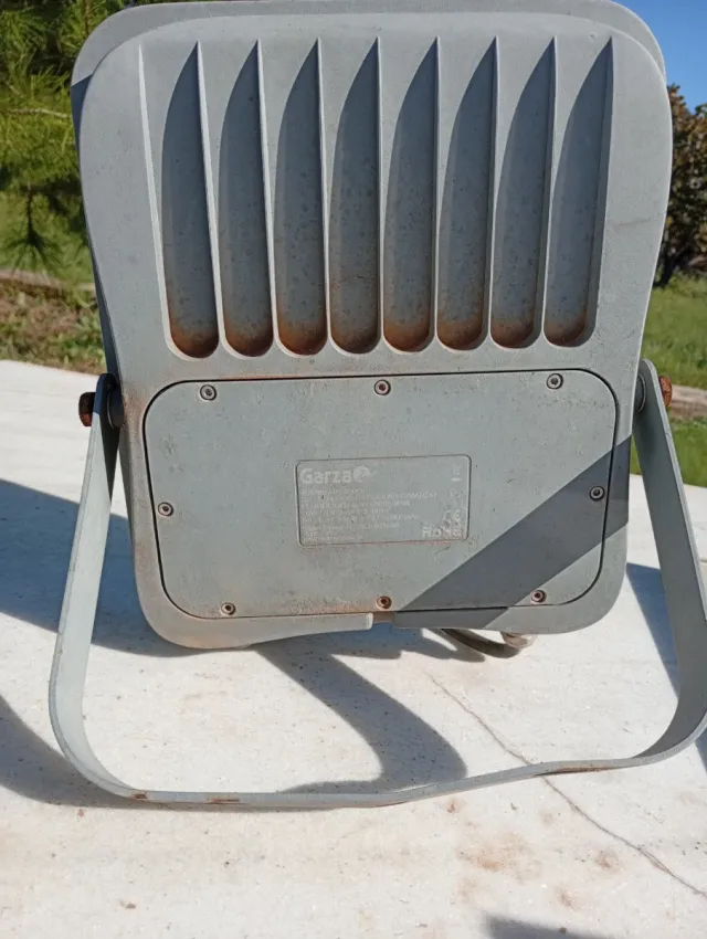 2 Focos LED Solar Garza con mando