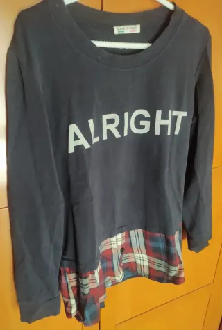 Camiseta azul con efecto cuadros