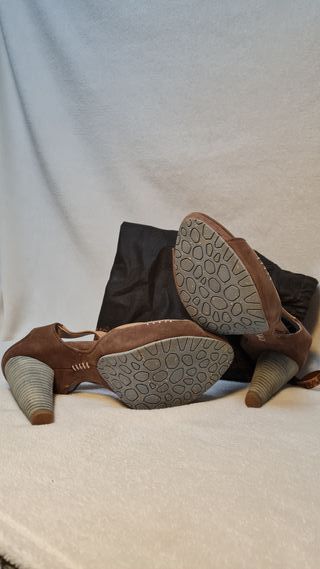 Sandalias Adolfo Domínguez Piel Beige/Marrón Talla