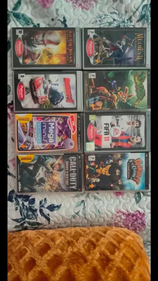 PSP Negra con 8 Juegos