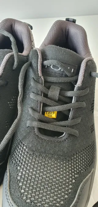 Zapatos de seguridad negros y grises n° 39