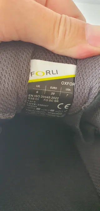 Zapatos de seguridad negros y grises n° 39