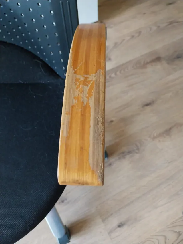 Silla de escritorio giratoria negra