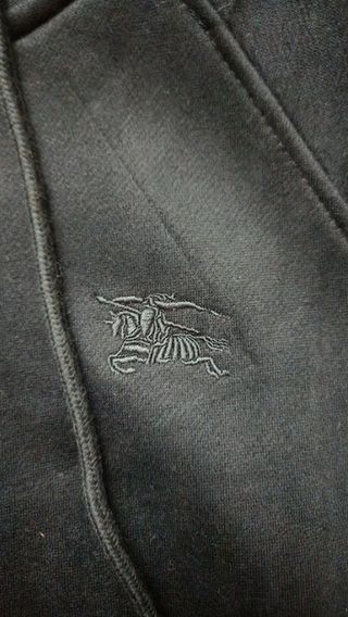 Sudadera Burberry Negra con Capucha