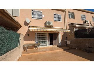 Casa adosada en venta en Montornès del Vallès