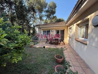 Casa pareada en venta en Montornès del Vallès