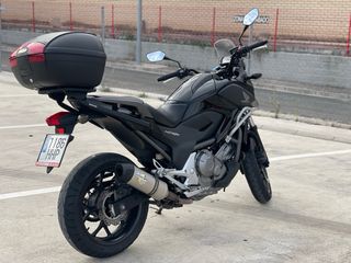 Honda NC700X Negra con Baúl