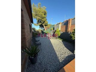 Chalet en venta en Montornès del Vallès