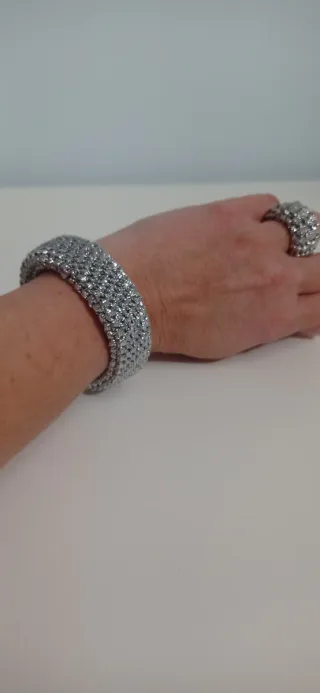 Pulsera crochet plateada y anillo