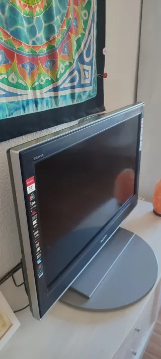 TV Sony Bravia 32 Plata y Negro