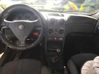 Alfa Romeo 145 2000