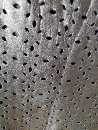 Vestido negro  detalles en polipiel