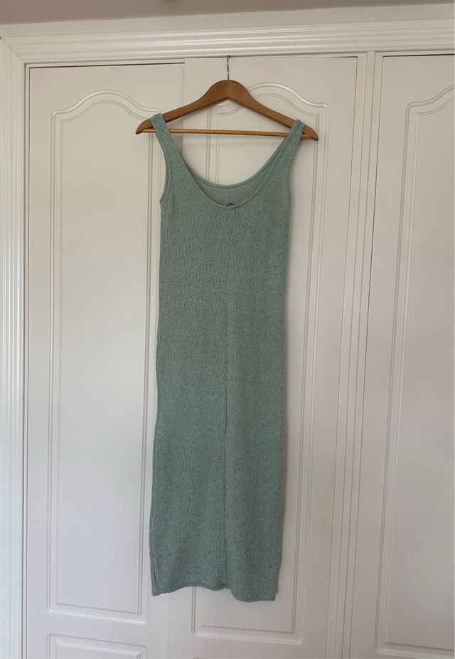Vestido largo verde de punto ZARA
