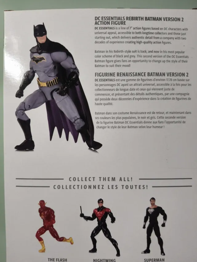 Figura Batman DC Essentials Rebirth V2