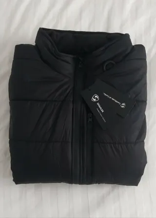 Chaquetón sin mangas Shaalek negro