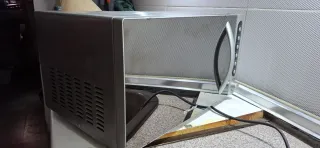 Microondas plateado