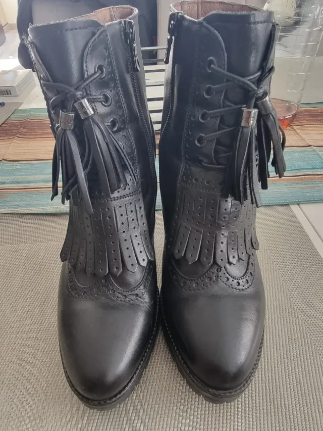 Botines Italiano negros tacón alto