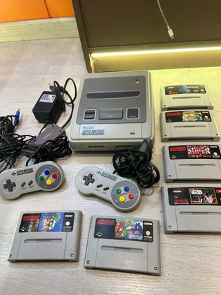 Consola Super Nintendo + 2 mandos y juegos
