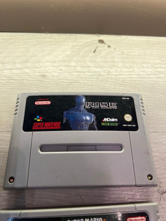 Consola Super Nintendo + 2 mandos y juegos