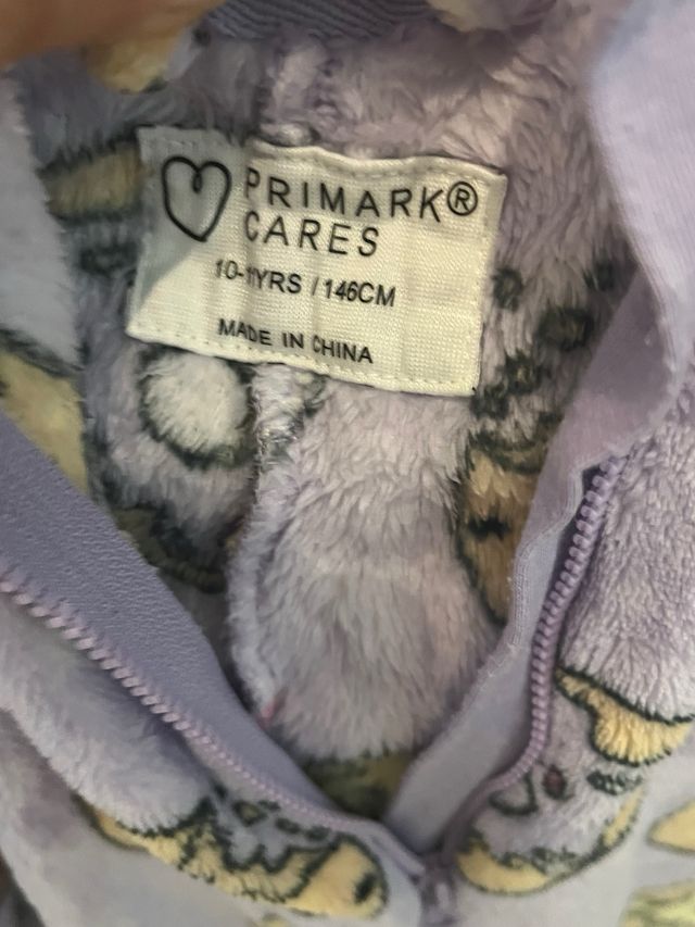 Pigiama bambina viola con stampe dolci