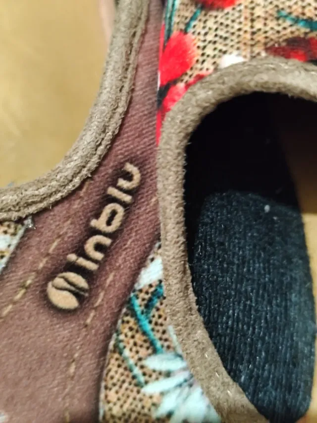 Zapatillas Inblu Marrones Flores