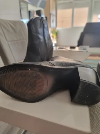 Botines M Negros Piel Serpiente Tacón