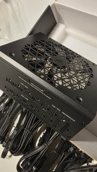 Corsair RM1200x SHIFT Fuente de Alimentación ATX