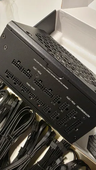 Corsair RM1200x SHIFT Fuente de Alimentación ATX