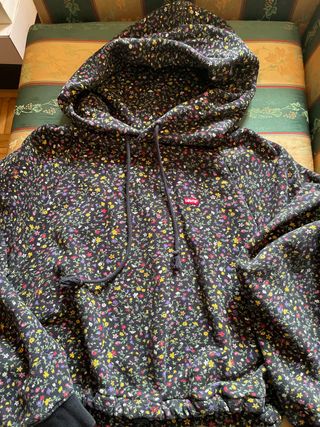 Felpa Levi's nera stampa floreale