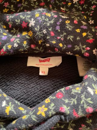Felpa Levi's nera stampa floreale