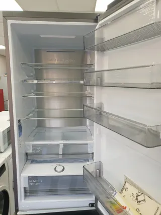 Nevera Samsung 2m nueva con tara