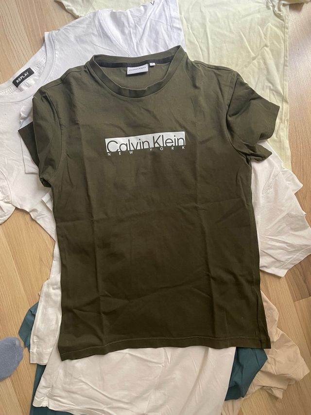 camisetas de varias marcas, Calvin Klein ,Raw, ...