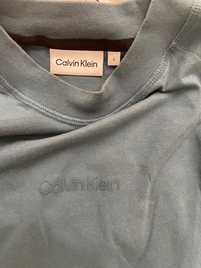 camisetas de varias marcas, Calvin Klein ,Raw, ...