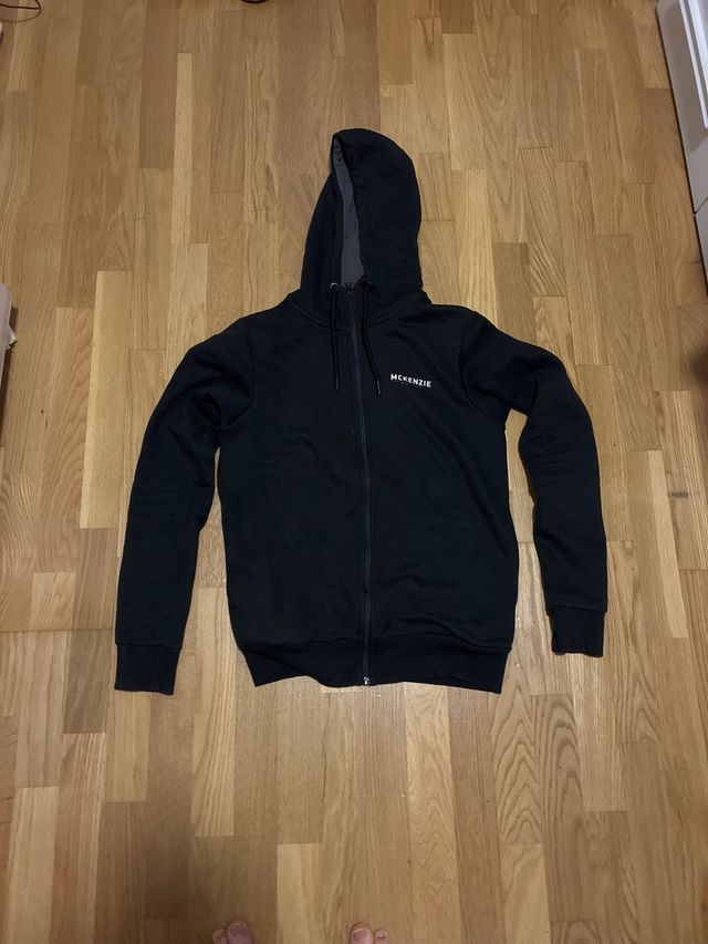 Sudadera McKenzie Negra Cremallera