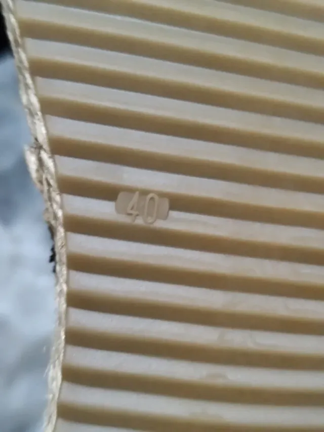 Zapatillas Super Mode Mujer Negro y Dorado