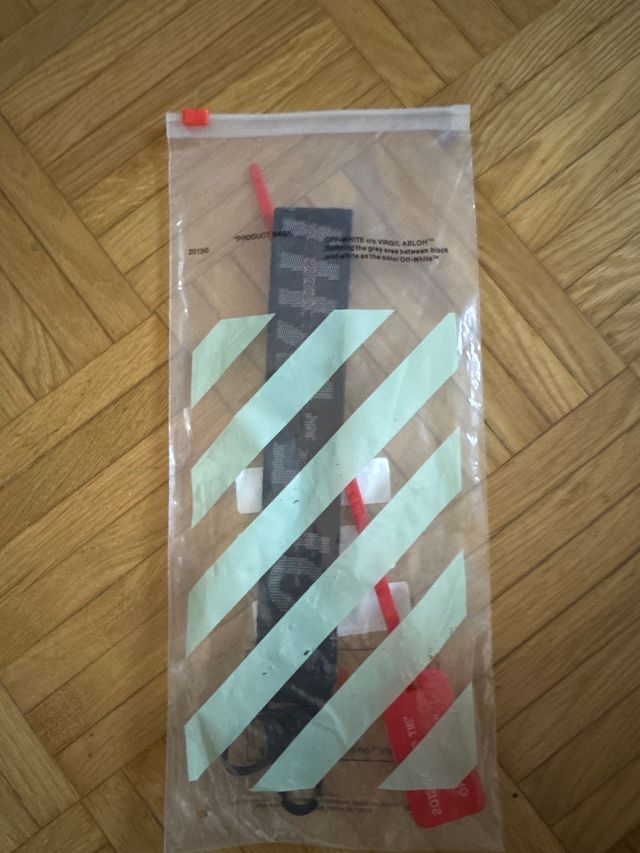 Llavero Off-White x Virgil Abloh
