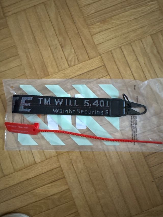 Llavero Off-White x Virgil Abloh