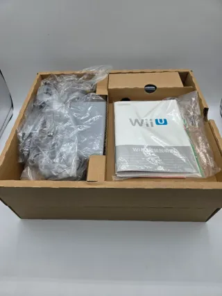 Nintendo Wii U Premium Set 32GB Giapponese