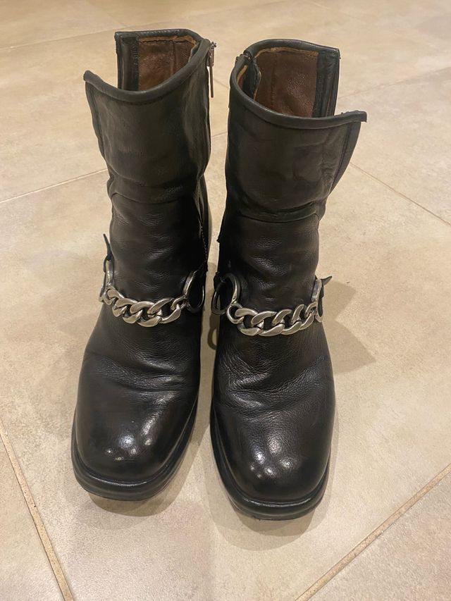 Botines A.S. 98 Negros con Cadena